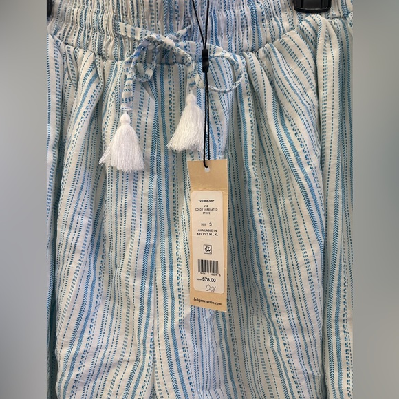 BCBG Generation Blue & White Shorts with Drawstring - Picture 4 of 4